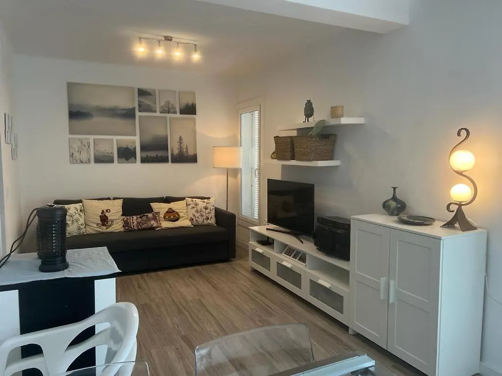 Apartment Apartamentos La Isla A Lloret de Mar
